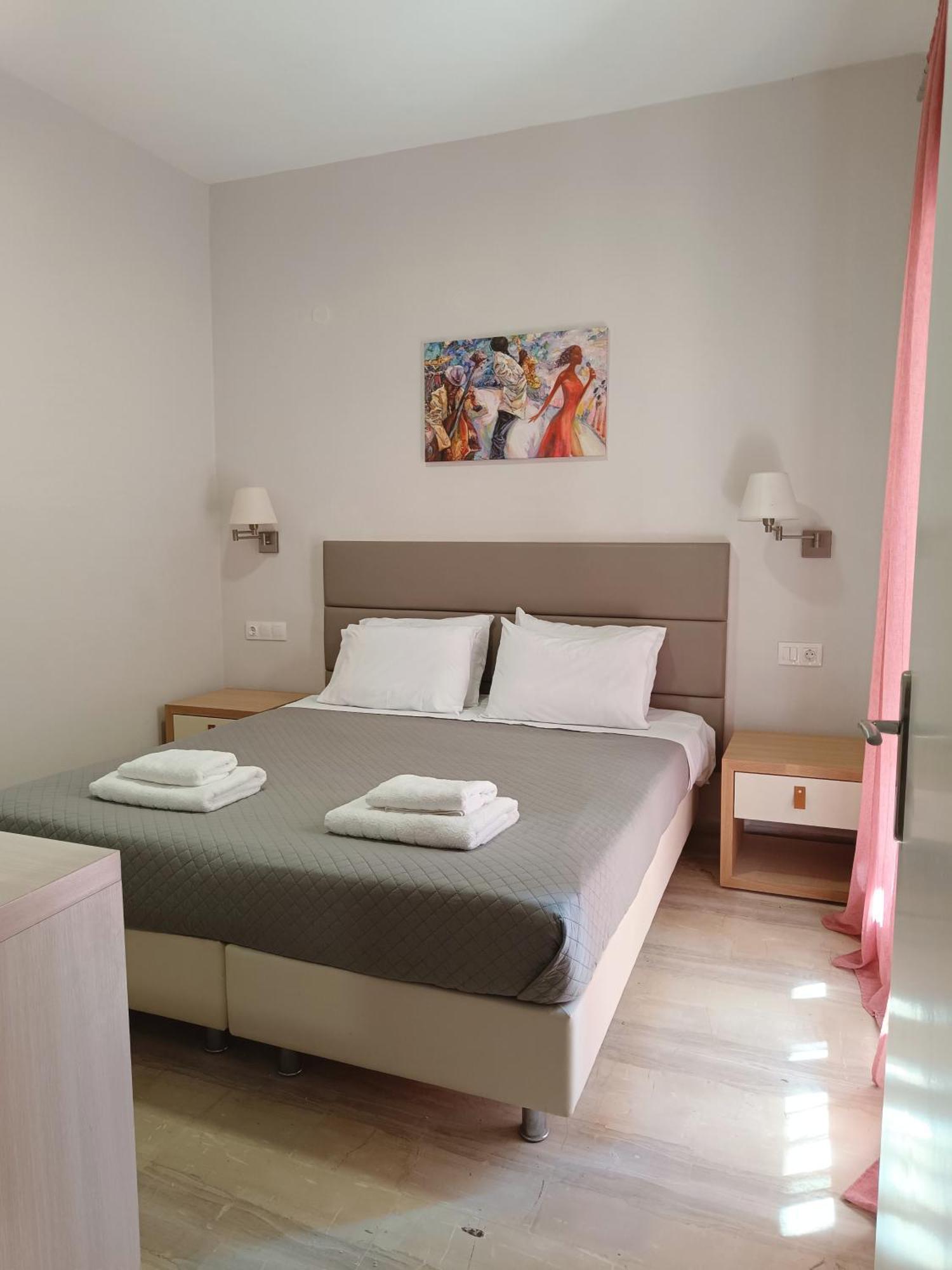 Dora'S Apartments 卡沃斯 外观 照片