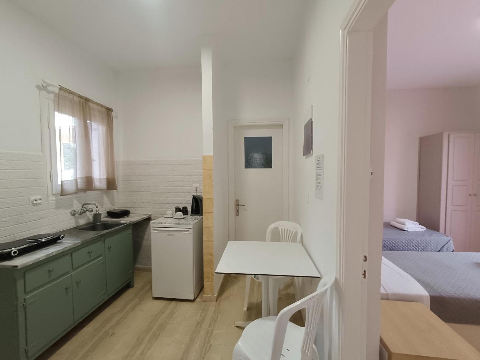 Dora'S Apartments 卡沃斯 外观 照片